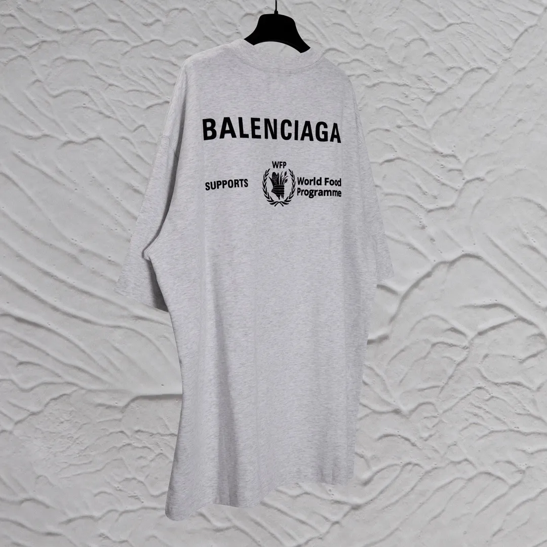 𝐁a𝐋en𝐂i𝐆a ：𝐁A𝐋EN𝐂IA𝐆A/ ； T ： 32 240 - # # 23ss Same Style ❗️❗️❗️ size：xs s m l